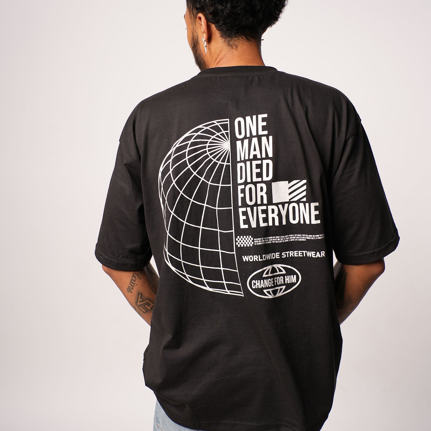 HIM ESSENTIAL OVERSIZED TEE - BLACK